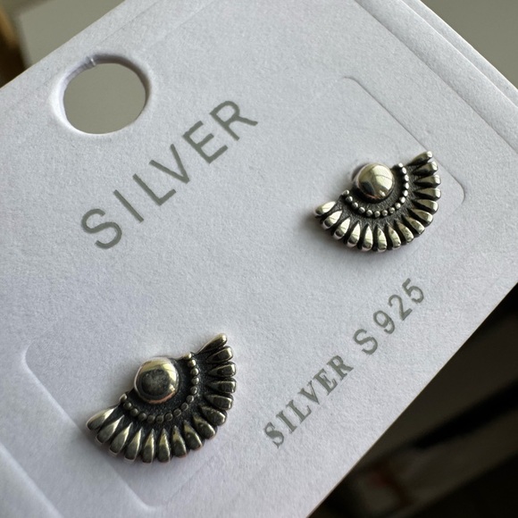 Jewelry - 925 Sterling Silver Bali Earrings